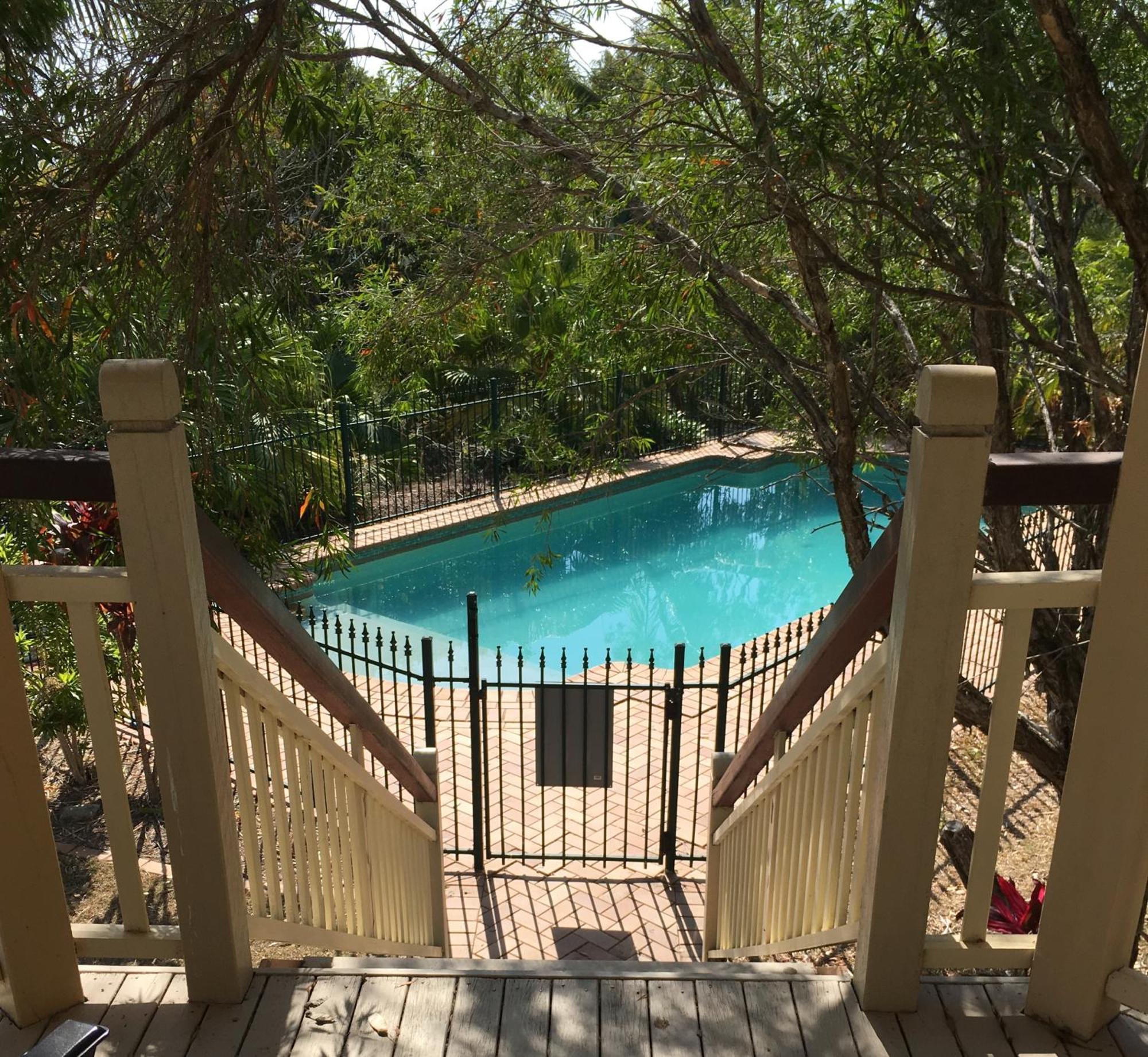 Tranquil Garden Hideaway Apartman Ormeau Kültér fotó